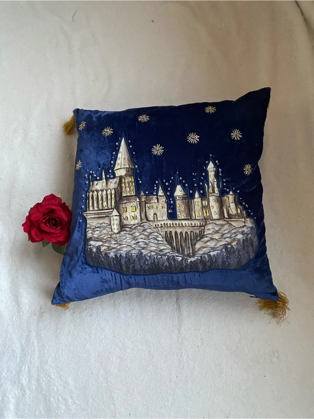 Pottery Barn Harry Potter Hogwarts Castle pillow w/ insert